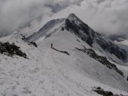 in lontananza la cima orientale e la punta Maurin