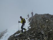 In discesa dalla cima su comodo sentiero