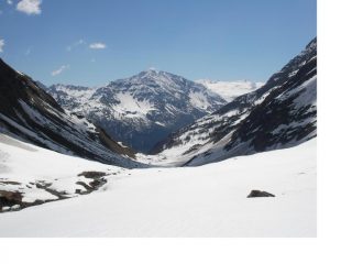 Dal Vallone di Youla si nota il Ruitor in fondo a dx