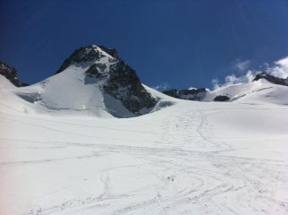 in discesa dal colle d'Entreves