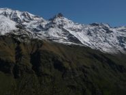 al centro il becco dell'alpetto