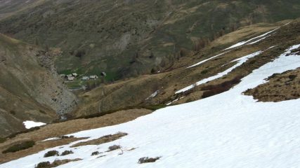 Ultime lingue di neve raccordate.....