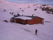 le refuge de l'Etendard 2430 m.