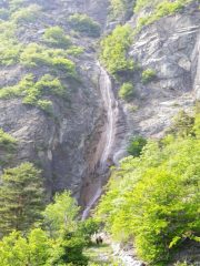 La bella cascata finale dal parcheggio