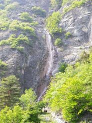 La bella cascata finale dal parcheggio