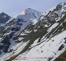 Servatun visto dal Colle Balur con traccia di salita