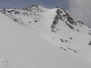 Sguardo alla vetta dal Colletto Rudelagnera