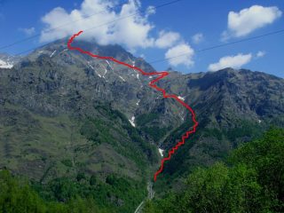 Torre d'Ovarda con la traccia di salita