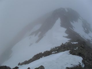 in discesa con visibilita' molto limitata