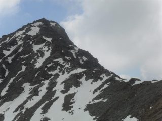 sul colletto del Crou Bleintse,la cresta e' percorribile,peccato .....