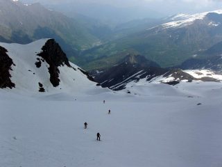 Ultimi pendii del Baraccone con la Campana della G.Guglia