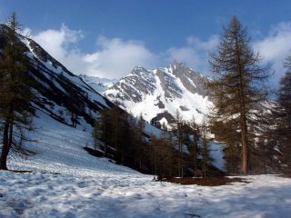 Zona dell'Eitrangoulòuu in salita