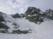 Accesso al colletto ancora discretamente innevato