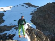 dal secondo colletto si scorge la vetta (il canale da cui scenderemo si prende subito a destra nella foto)