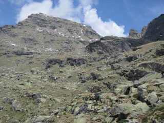 In discesa uno sguardo verso Cima Giardonera