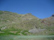 sotto la cima, nei pressi dell'alpe del Laghetto (m. 1.810).