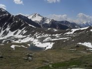 in discesa verso il laghetto ed il colle Citrin