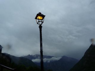 lampione acceso a Crest