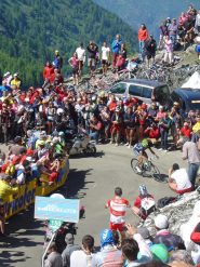 arriva il primo corridore