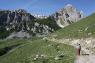 alla partenza, a dx sullo sfondo il monte Savi