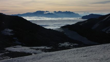 mare di nuvole e le montagne della Vanoise (12-6-2011)