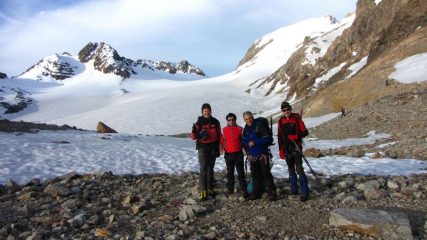 Stelvio, Luca, Gabriele e Marco al colle di quota 2700 m. (12-6-2011)