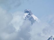 Il Cervino tra le nubi