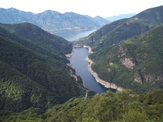 Vogorno Lake