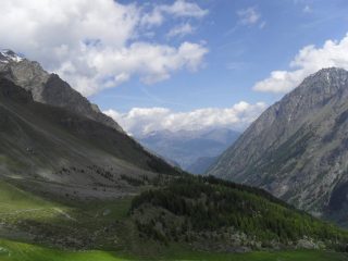 vista di Orvieille dall'alto,a sinistra la Bioula