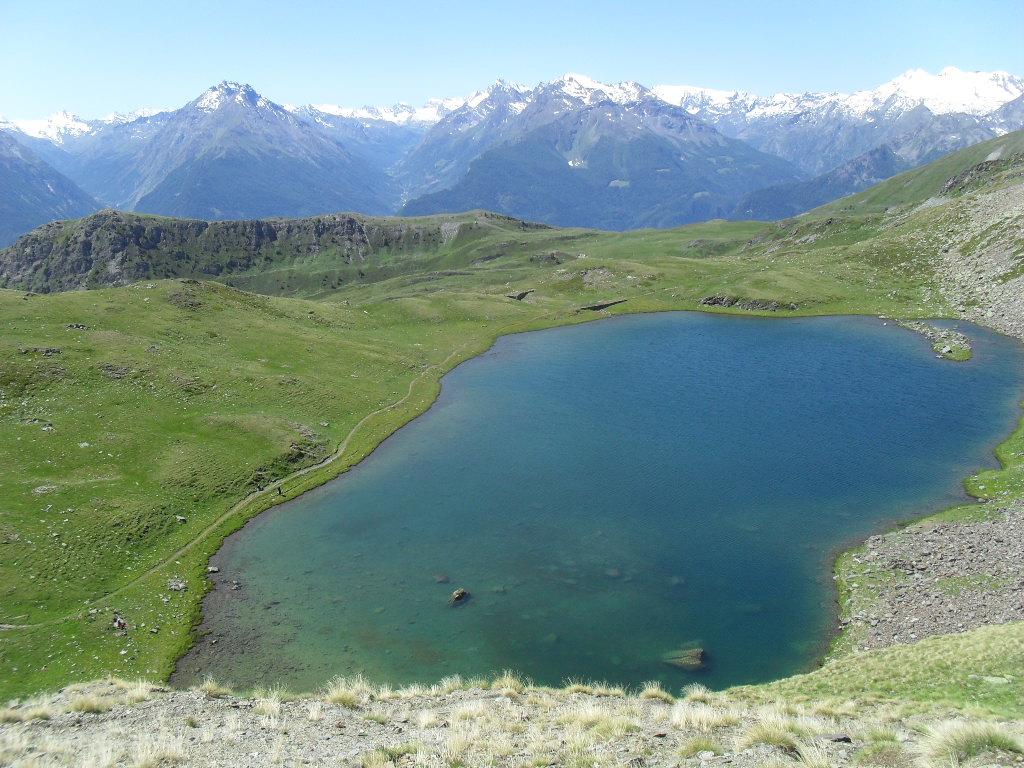 vista sul lago dalla traccia che conduce al colle