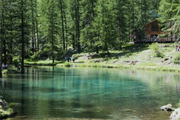 Il piccolo ma bellissimo lago di Pellaud