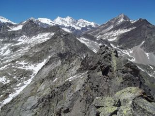 Cresta NO ( dietro i Mischabel)