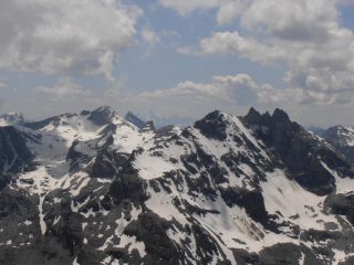 16 - Rocca e Denti d'Ambin, sullo sfondo la Barre des Ecrins