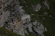 L'ex ricovero militare visto dalla vetta