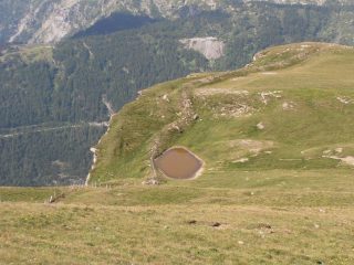 02 - pozza d'acqua sull'orlo del precipizio