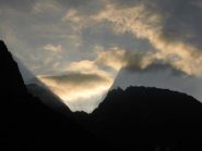 giochi di luce all'alba sul gran carro