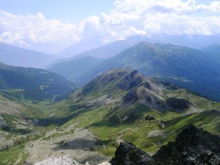 La strada militare vista dalla cima