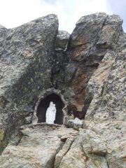 La Madonnina sotto la vetta