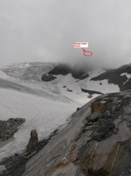 01 - inizio del nevaio per arrivare al Rif.Guide d'Ayas