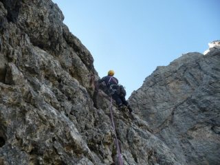 ottima roccia nei primi tiri