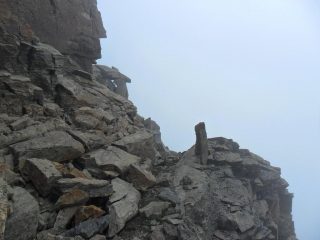 ometto costruito per evitare la cresta