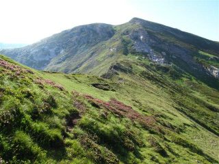 Verso la cima di Pian Comune