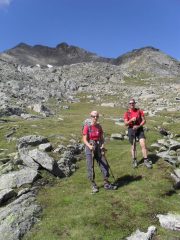 sullo sfondo la vetta...