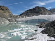 Seraccata sul lago ghiacciato