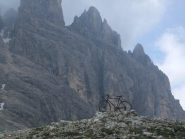 mostra Dolomiart sul sentiero