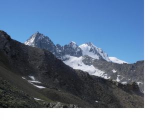 Il gruppo Herbetet Gran Paradiso visto salendo al Col Loson dal Vallone di Levionaz