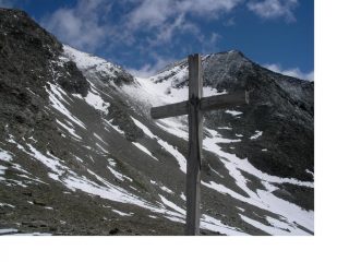 Il Col dell'Autaret con dietro le Loses Noires