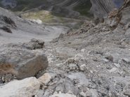 08 - il pietrisco ricopre le rocce rendendole molto scivolose