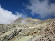 le due cime dell'Argentera spuntano dalle nebbie