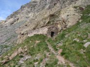 05 - vecchio ricovero militare poco prima di giungere al Passo Laris
